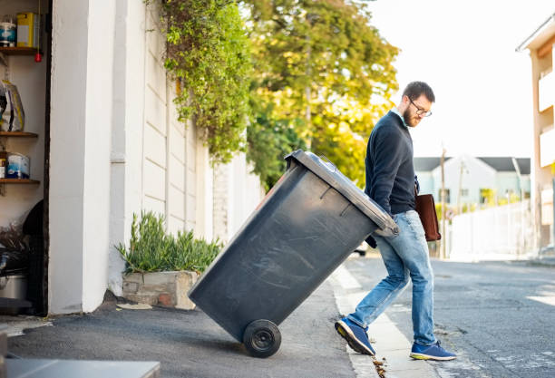 Best Property Management Cleanouts  in Le Roy, IL